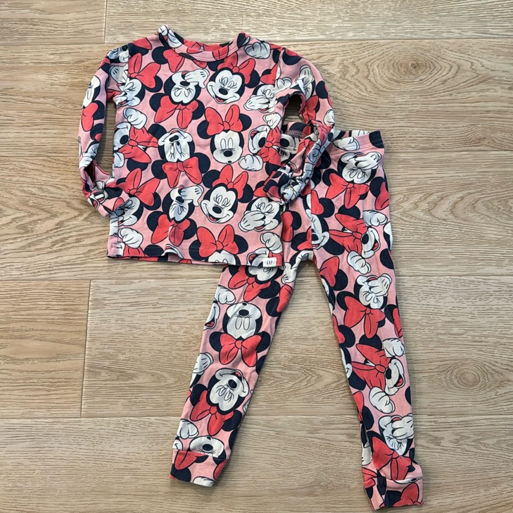 Gap Minnie mouse pajamas, size 3T